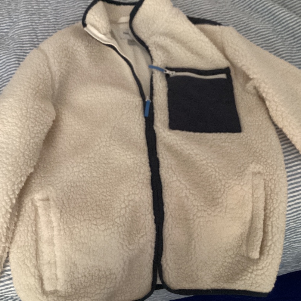 Woman’s Good Fellow & Co fleece jacket size small
